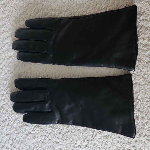 100% Leather Driving Gloves - Picture 2 of 10